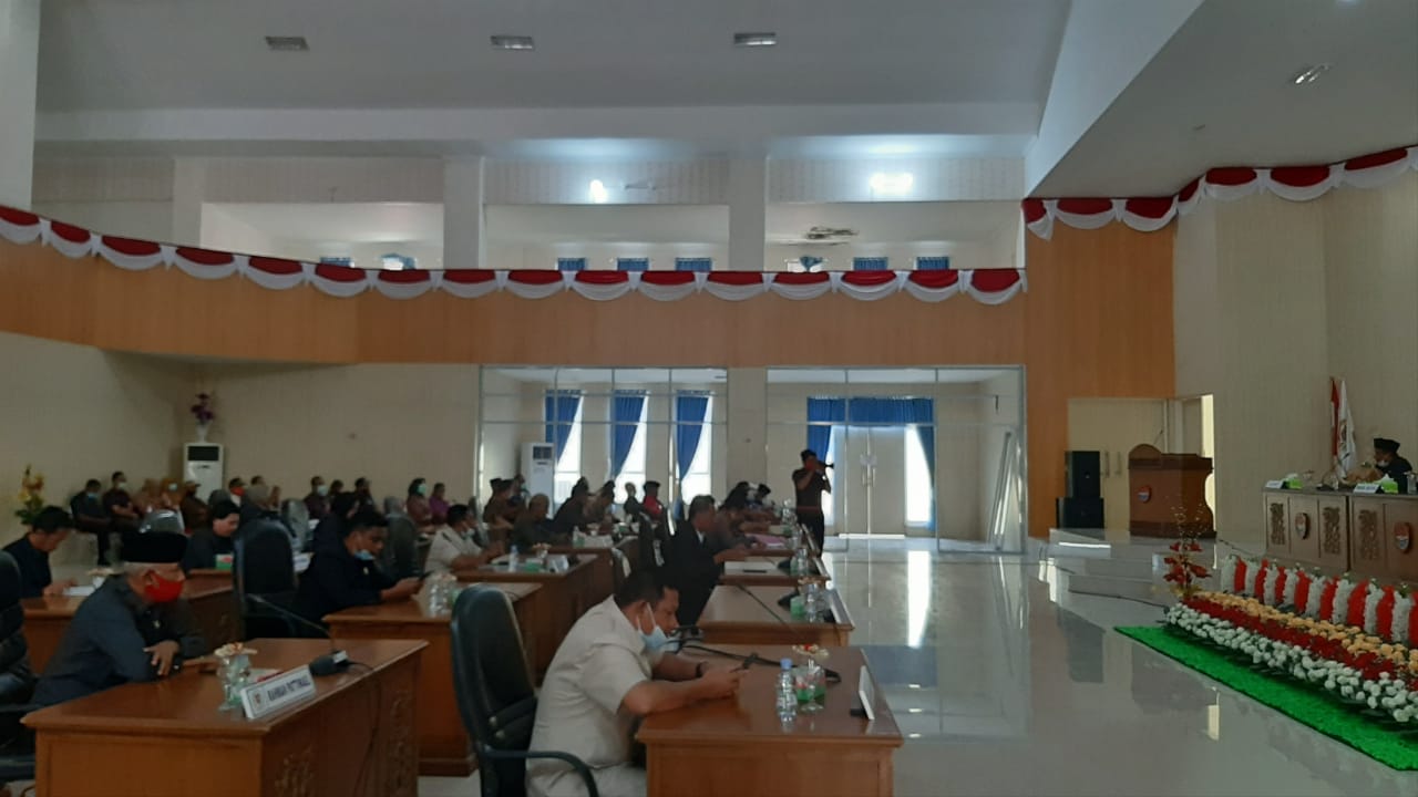 Foto Penetapan APBD-P (Foto Rahman/kabarbenggawi