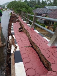 Banjir dan tanah longsor di banggai laut