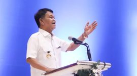 Rusdy Mastura Gubernur Sulawesi Tengah pada Upacara Pengukuhan Kepala Kantor Perwakilan BI Sulteng di Sriti Convention Hall (Pemrov Sulawesi Tengah)