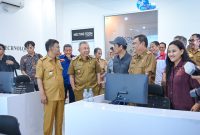 Gubernur Sulawesi Tengah, Rusdy Mastura di Banggai Command Center
