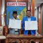 Teken MoU Gubernur Sulawesi Tengah Rusdy Mastura dan Rektor Universitas Tadulako Palu Prof Amar