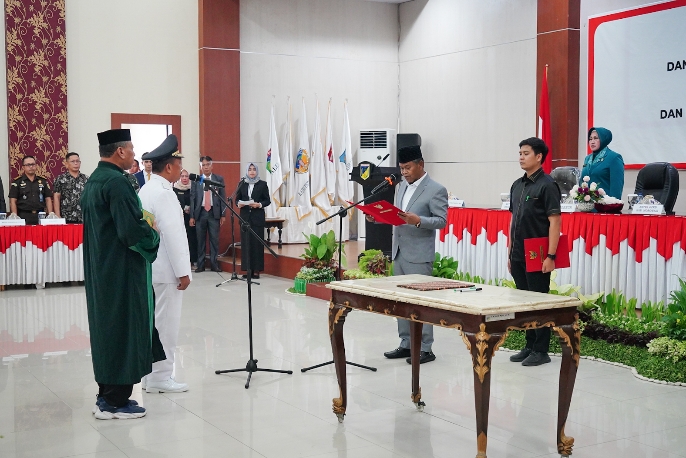 Gubernur Sulawesi Tengah Rusdy Mastura melantik Yusman Mahbub Sebagai Pj. Bupati Morowali