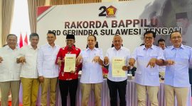 Bakal Calon Bupati Sofyan Kaepa menerima B1-KWK dari partai Gerindra, Senin 12 Agustus 2024 (Istimewa)