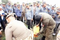 Bupati Sofyan Kaepa di apel siaga satlinmas, Minggu 25 Agustus 2024 (Istimewa)