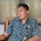 dr. Christian Macpal, Direktur RSUD Banggai Laut saat diwawancarai tentang operasi katarak gratis di Carabella Hotel Banggai, Kamis 8 Agustus 2024 (Foto: Nomo/ KabarBanggawi)