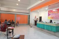 Suasana rapat pleno terbuka rekapitulasi dan penetapan daftar pemilih sementara (DPS) pemilihan gubernur dan wakil gubernur, bupati dan wakil bupati di Carabella Hotel Banggai, Minggu 11 Agustus 2024 (Foto: Nomo/ KabarBenggawi)