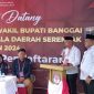 Pasangan calon Bupati Banggai Laut Sofyan Kaepa dan Ablit saat mendaftarkan diri KPU Banggai Laut (Foto: Nomo/KabarBenggawi)