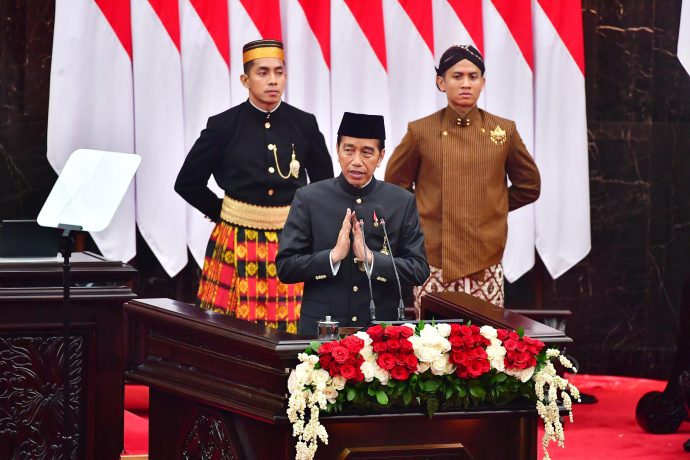 Presiden Jokowi Sampaikan Permohonan Maaf ke Masyarakat Indonesia