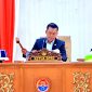 Ketua DPRD Banggai Laut, Patwan Kuba., SH.,MH saat memimpin rapat paripurna persetujuan bersama Rancangan KUA-PPAS TA 2025 dan pembahasan  persetujuan penyertaan modal Pemkab Banggai Laut ke PT Bank Sulteng tahun 2025-2029 (Istimewa)