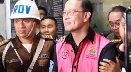 Mantan Menteri Perdagangan RI, Tom Lembong saat ditahan Kejaksaan Agung (Foto: kejaksaan.go.id)