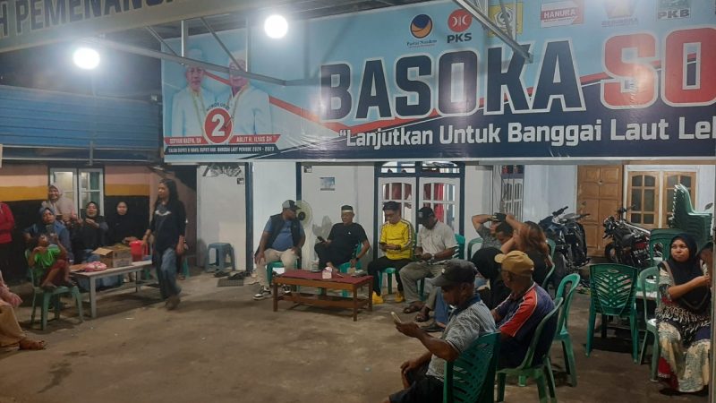 Sofyan Kaepa dan sejumlah tim pemenangan tengah berada di rumah pemenangan BASOKA-SOLIT, Rabu 27 November 2024 (Foto: Rahman/KabarBenggawi)