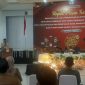 Sambutan ketua KPU Syahrudin M.Tintis pada kegiatan rapat pleno perhitungan suara tingkat Kabupaten (Foto : Rahman/KabarBenggawi)