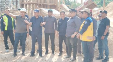 Komisi III DPRD Sulteng Bersama Bupati Sofyan Kaepa Tinjau Pembangunan Jembatan Paisu Puso